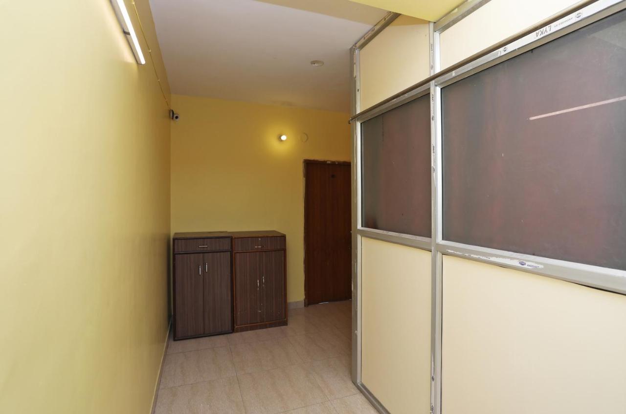 Oyo 14818 Sudarshan Apartment Колката Екстер'єр фото